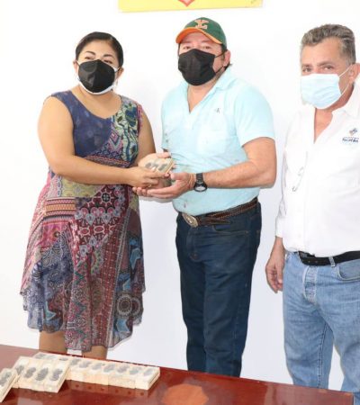 Apicultores de Yucatán continúan incrementando la producción y comercialización de miel, con la entrega de abejas reina que impulsa el Gobierno del Estado